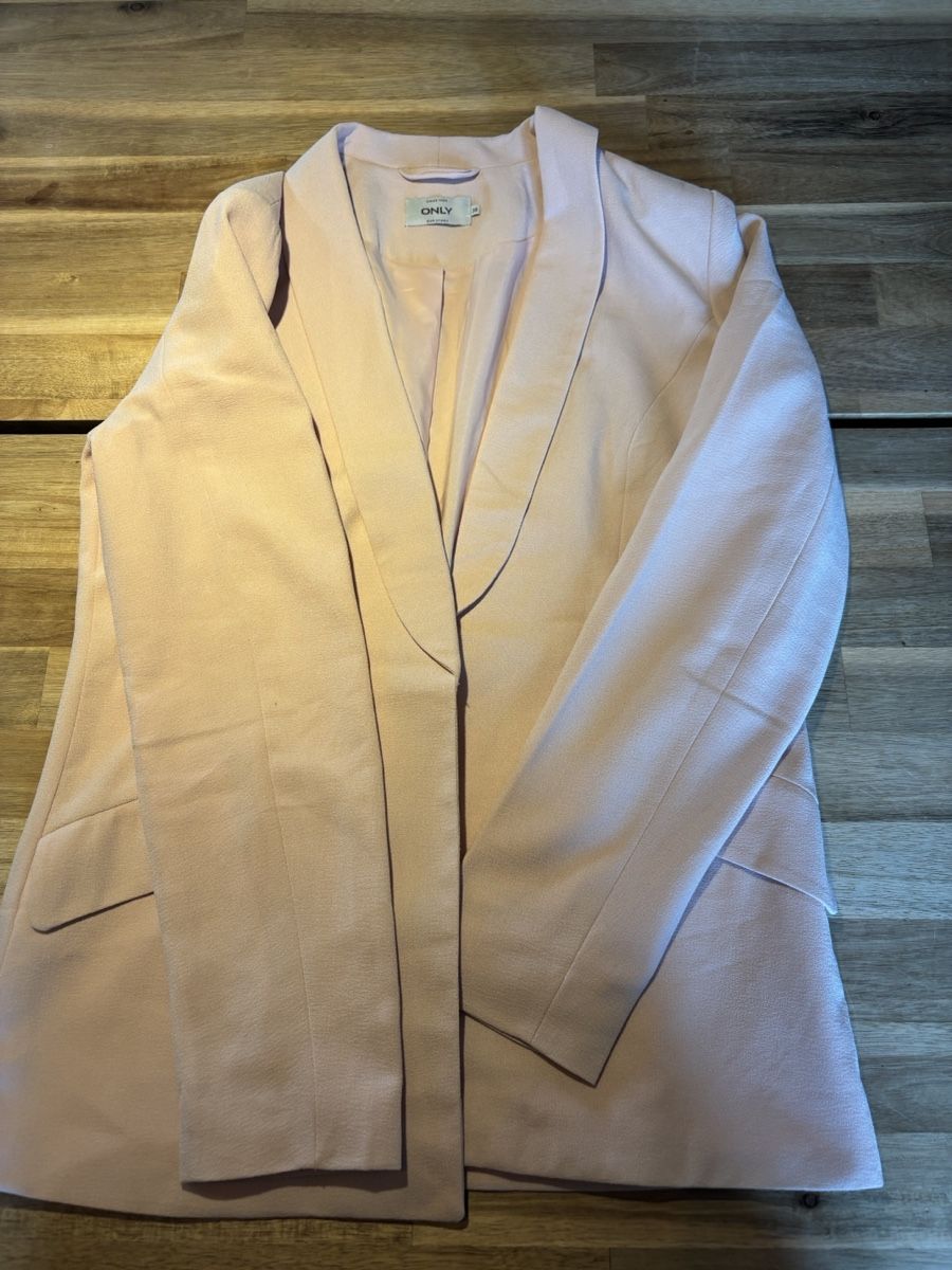 Only Giacche: ONLY Blazer  – Nuovo (secondo la descrizione) da Bubikon venduto da Kim1993