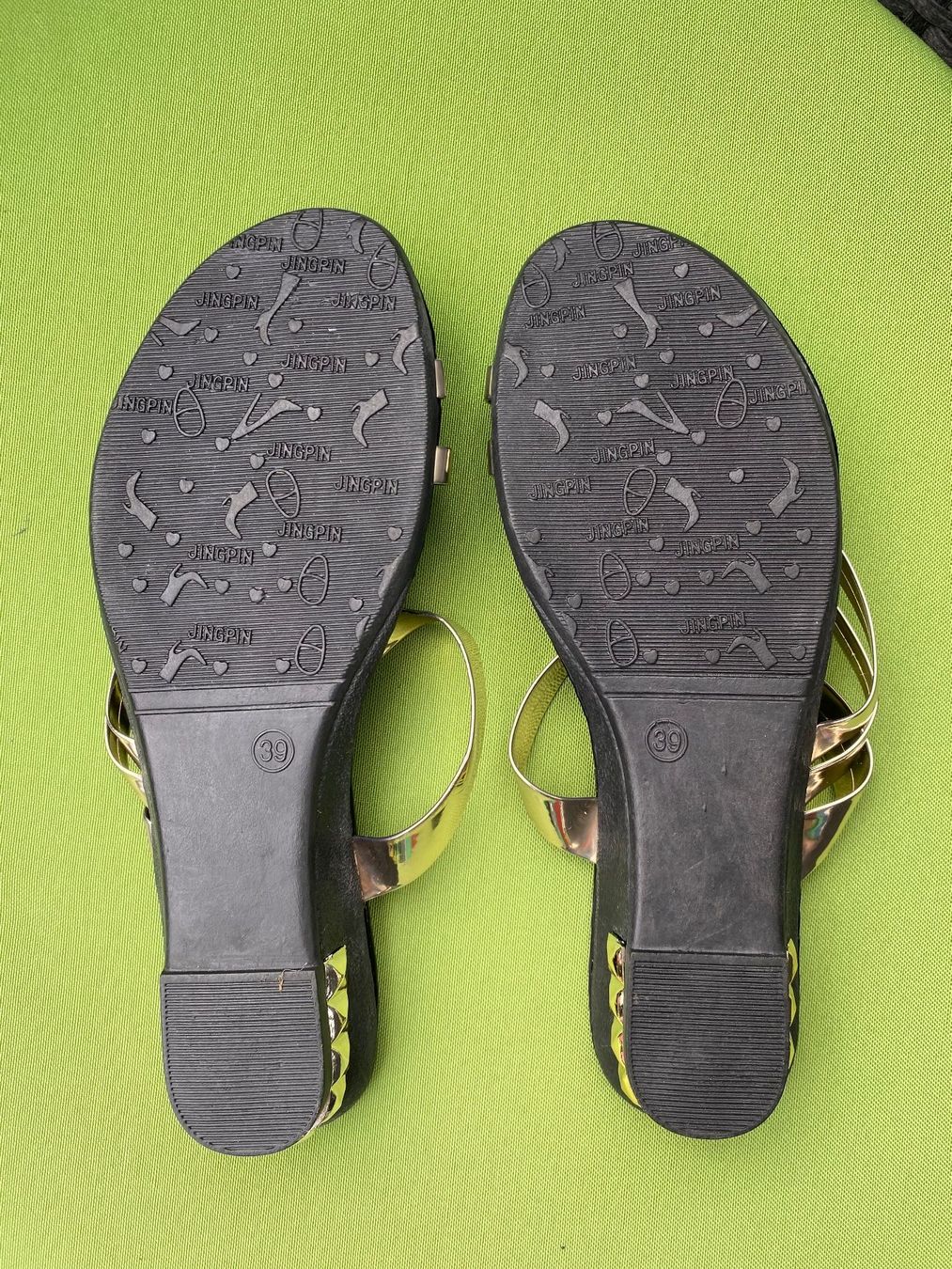 Chaussures femmes: SUMMERTIME - stylische Flip-Flops mit Décor, gold, 39 – Neuf (Voir description) à Winkel par ferrari2022 8