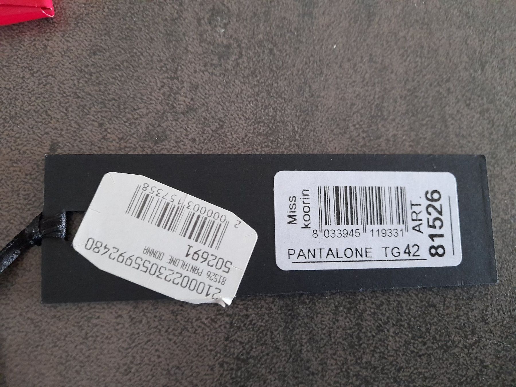 Pantaloni: Pantalon 3/4 blanc – Nuovo e nell'imballaggio originale da Mont-sur-Lausanne venduto da Pioutch 3