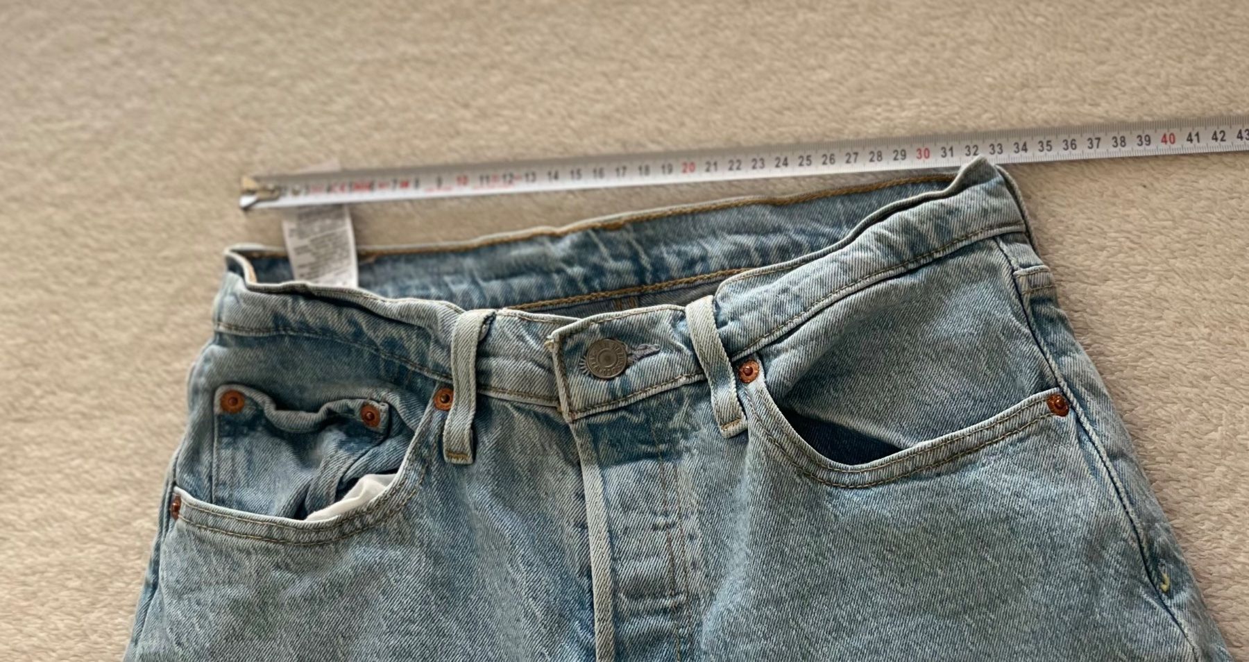 Levi's Jeans: NEUE Levi's 501 Jeans W28 L28 – Nuovo (secondo la descrizione) da Wettingen venduto da Andi_95 4