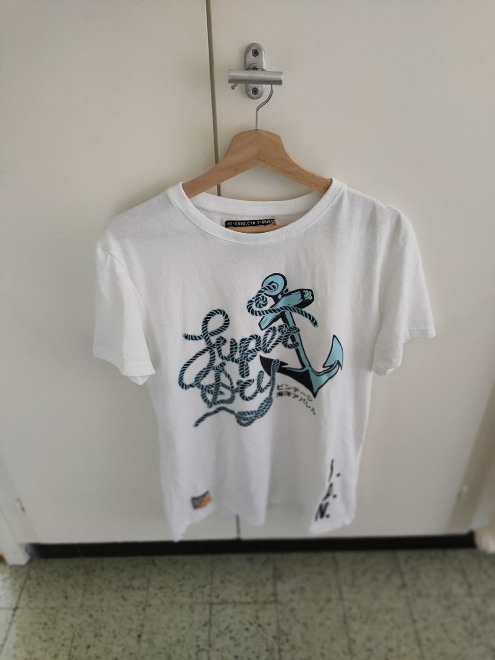 Superdry T-shirt: T-shirt SUPER DRY L – Usato da Morges venduto da G33K43V3R