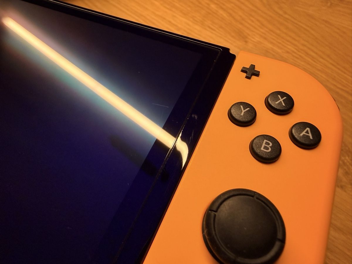 Nintendo Konsolen: Nintendo Switch OLED mit Zubehör – Gebraucht aus Neuhausen am Rheinfall von K.Sonderer 5