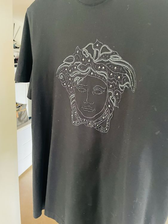 Versace T-shirt: Versace T-Shirt schwarz Gr. L Strass Medusa Herren Top – Usato da Basel venduto da Mb2 5