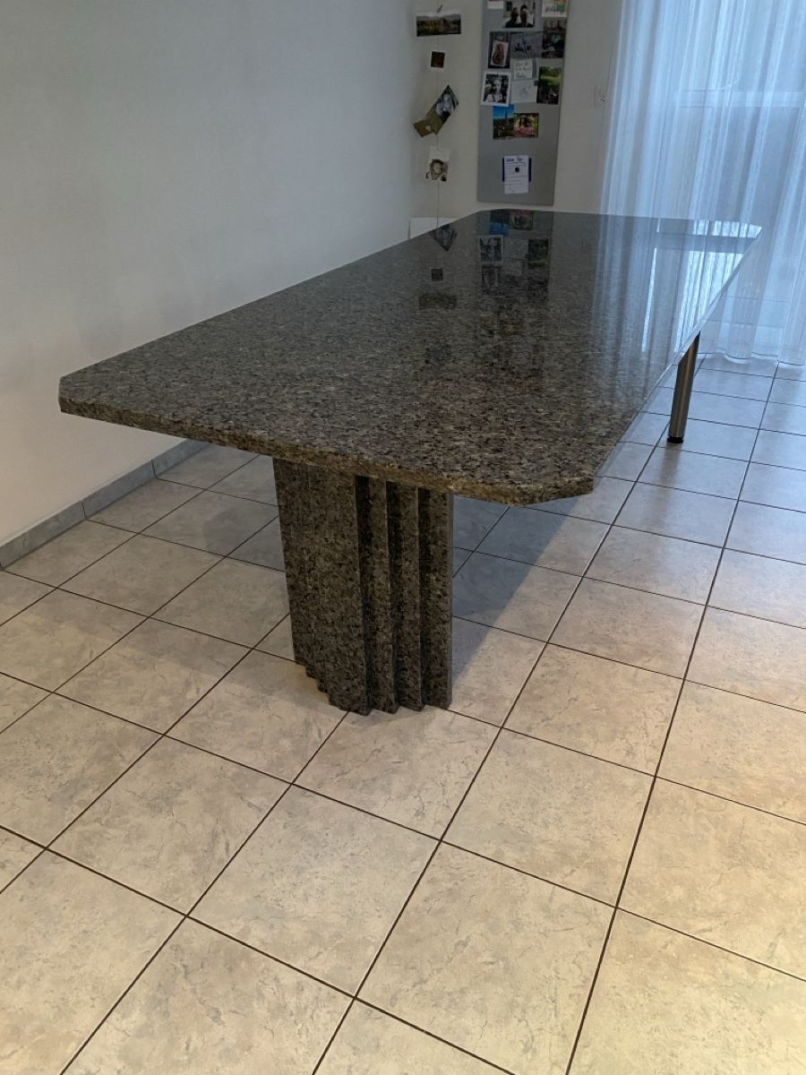 Tavoli: Esstisch Granit 220x100 – Usato da Kaltbrunn venduto da kae_f77g