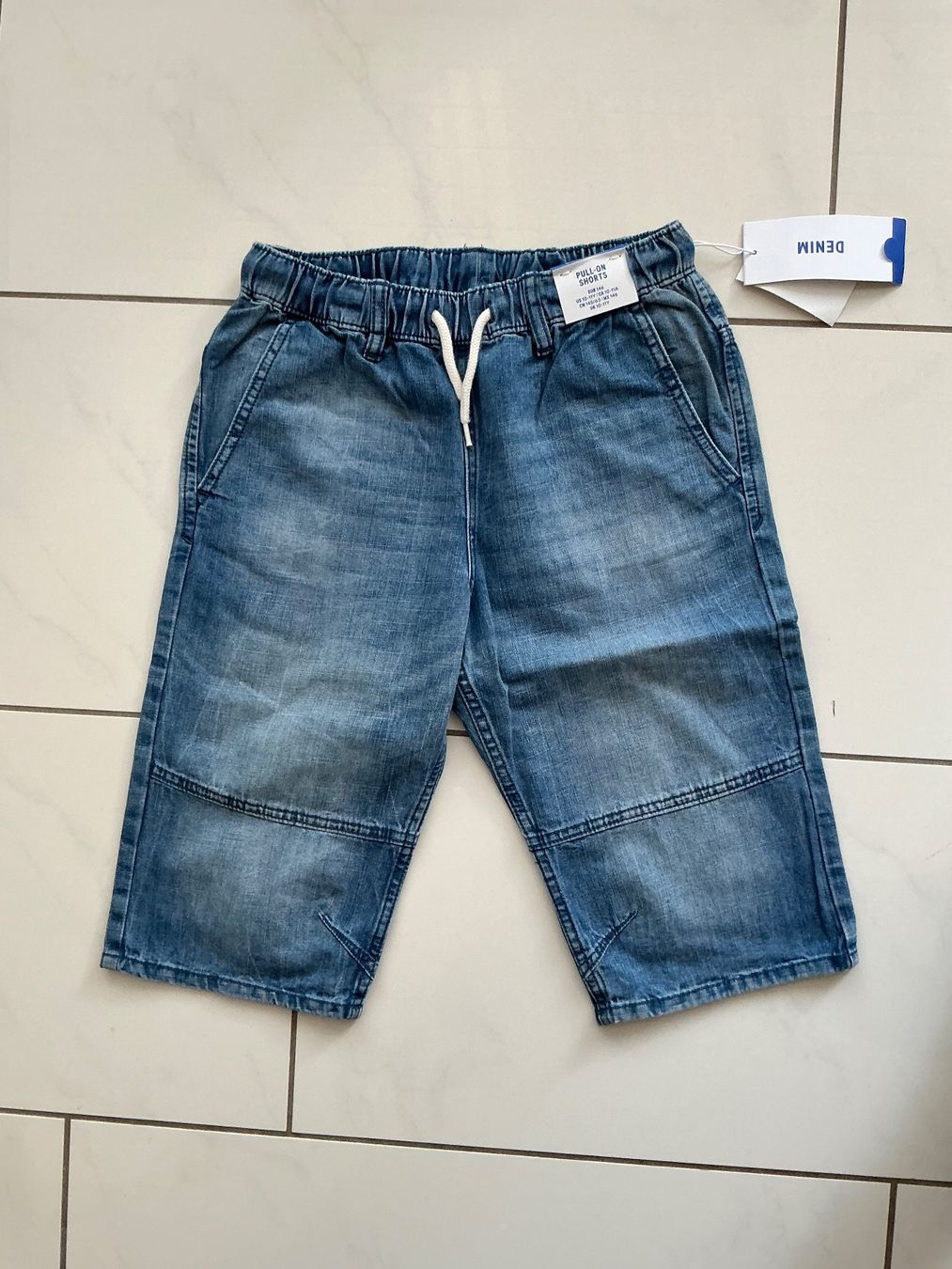H&M Pantaloni: Längere Shorts Gr.146 von H&M – Nuovo e nell'imballaggio originale da Biel-Benken BL venduto da Sahra1