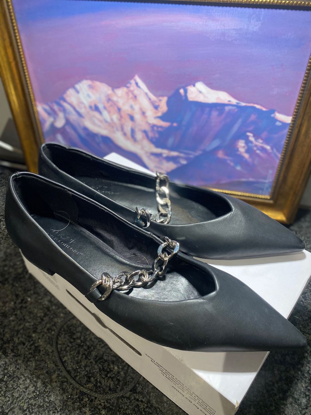 Scarpe da donna: Black shoes with metal chain – Nuovo e nell'imballaggio originale da Safenwil venduto da rgs_tg62 1