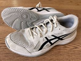 Aesics Upcourt6 Hallenschuhe Gr. 38