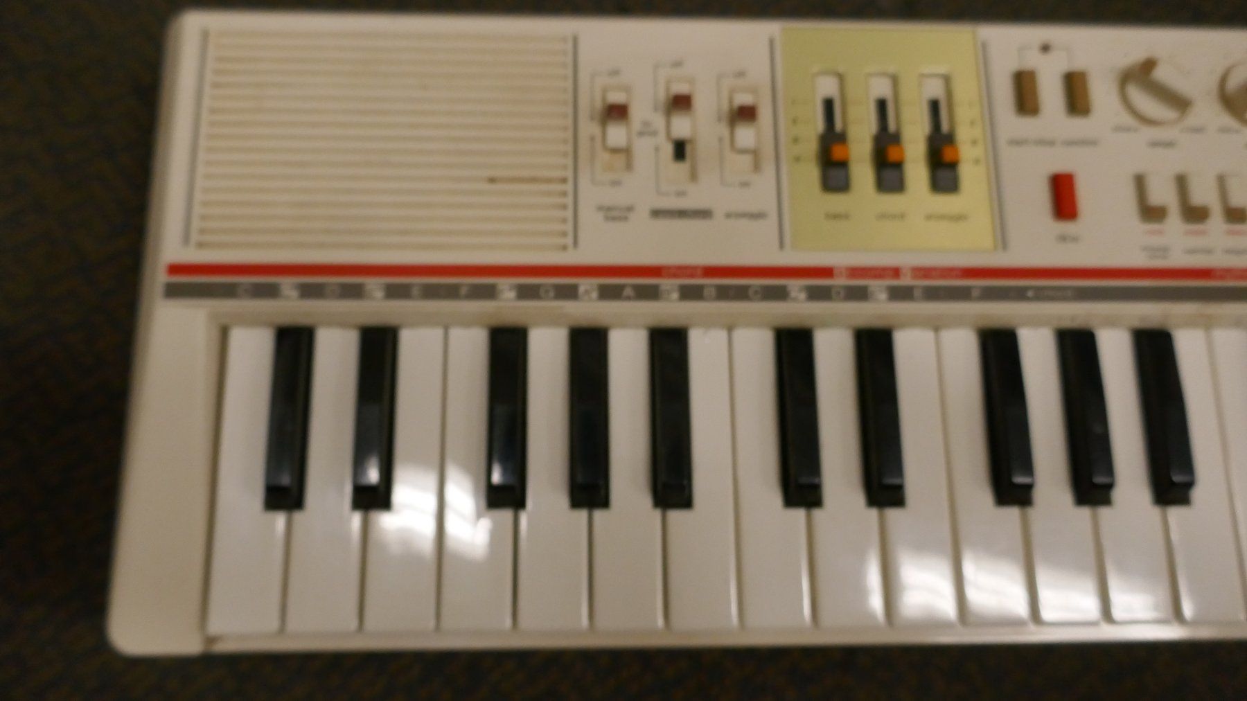 Casio Instruments de musique: Casio MT-65 Keyboard – D'occasion à Wenslingen par FairlightCMI 2