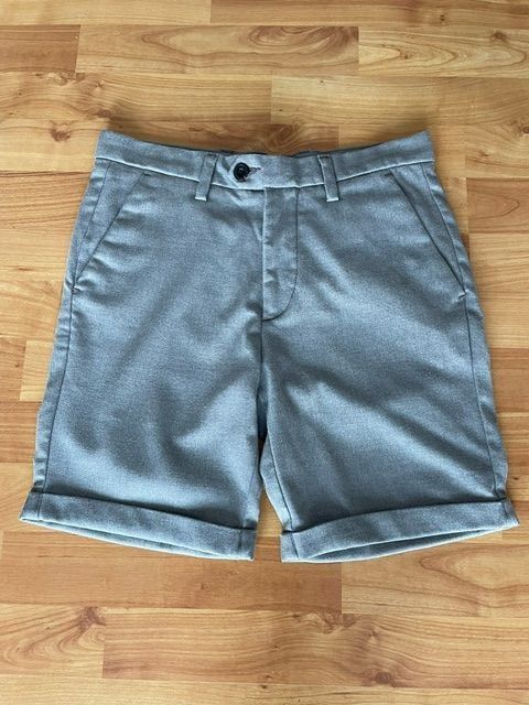 Hosen: 2 Herren Shorts, Grösse XS – Gebraucht aus Niederweningen von sho_mb8y
