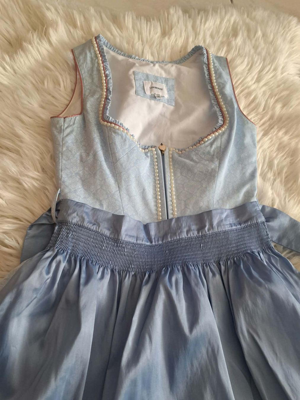 Vestiti: Limebrry Dirndl hellblau Grösse 36 – Usato da Saas Grund venduto da IvanaXY 1
