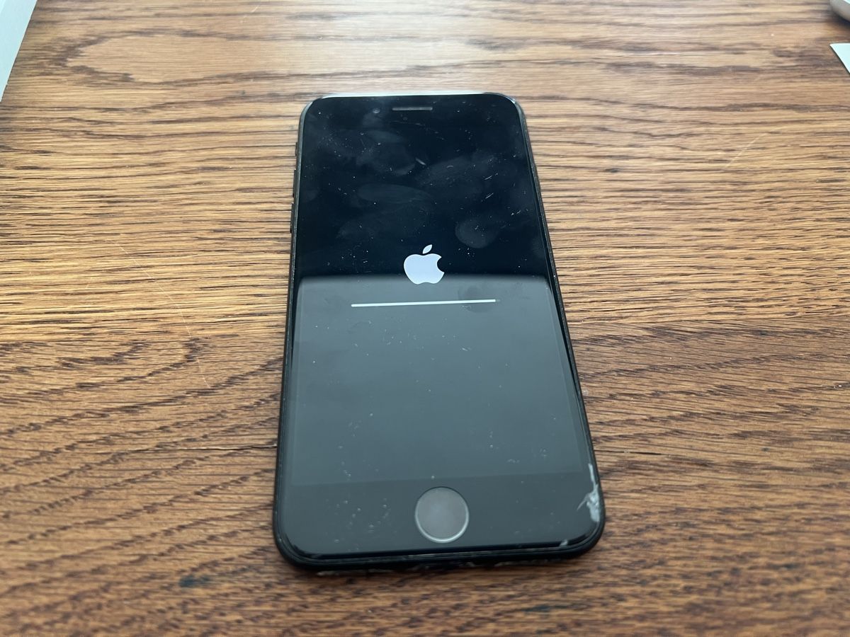 Apple Portables: iPhone SE – D'occasion à Zürich par gina.mdej