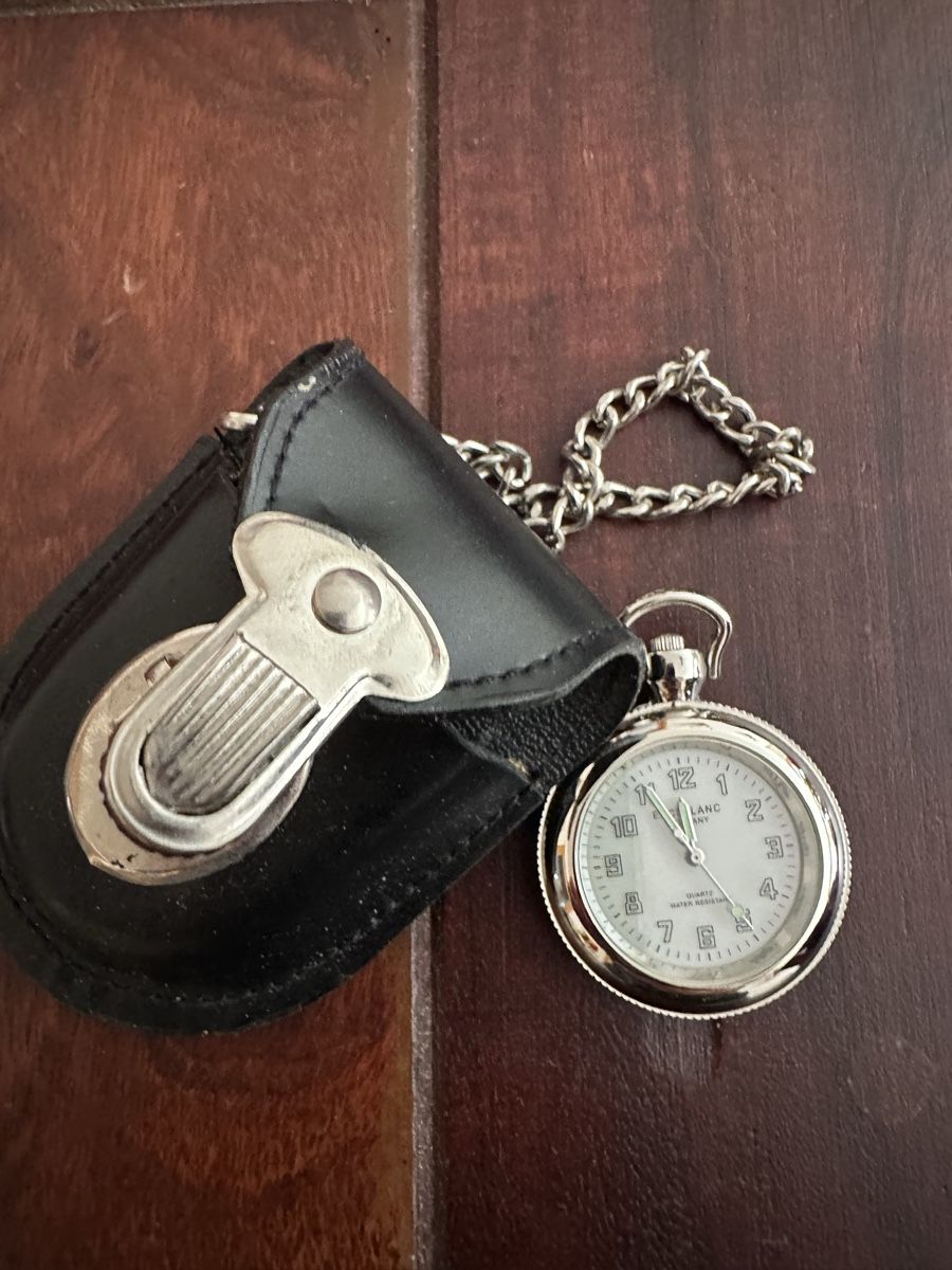 Orologi: Taschenuhr Klein mit Hülle  – Usato da Bern venduto da womiman