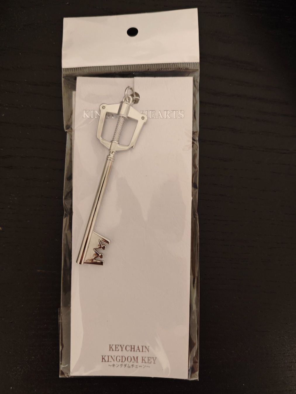 Portachiavi: Square Enix Kingdom Hearts Key Blade Keychain Charm – Nuovo e nell'imballaggio originale da Hombrechtikon venduto da luck-y