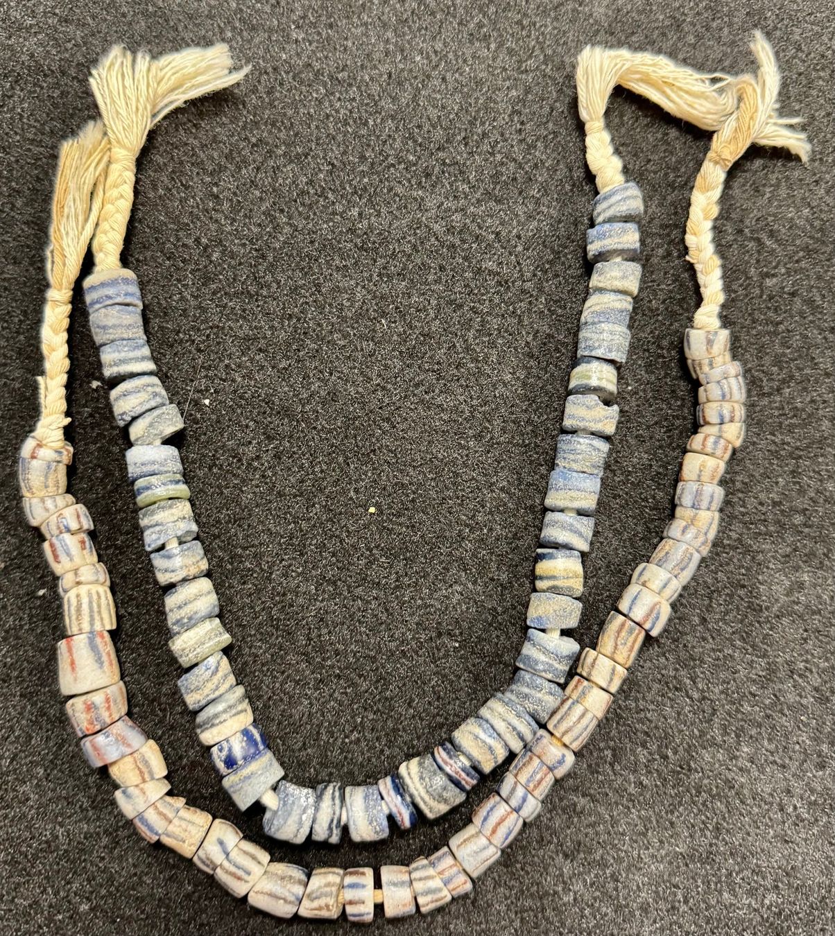 Catenine: 2 Glasketten Afrika     113 g – Usato da Röschenz venduto da Sharjah