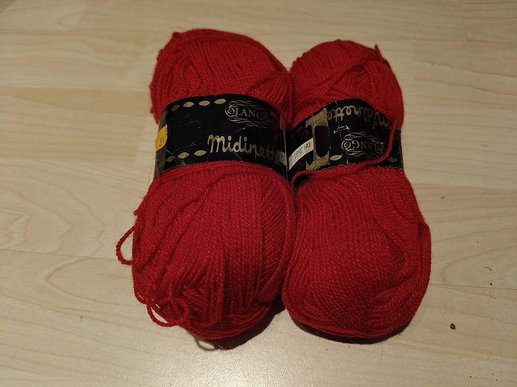Wolle: Rote Strickwolle  – Neu und originalverpackt aus Schiers von ver_ddm2