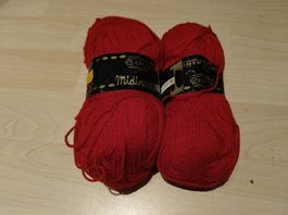 Rote Strickwolle 