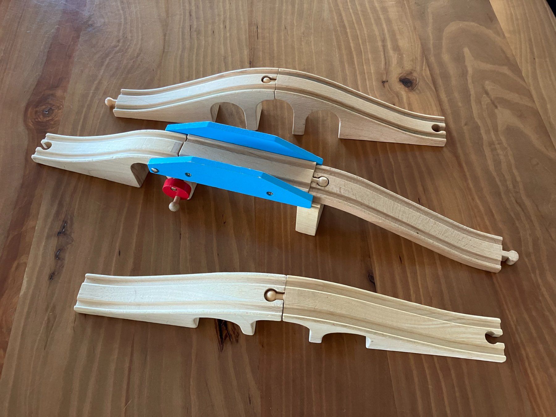 Brio Spielzeuge: BRIOBAHN mit viel Zubehör – Gebraucht aus LENZBURG von stefanie54 4