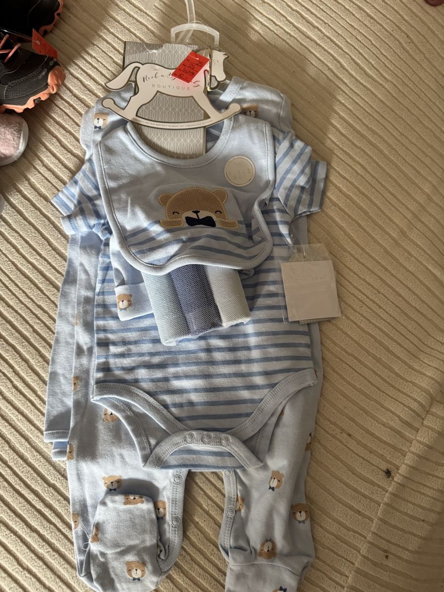 Lotti & Set di vestiti: Babyset 3-6 mte neu – Nuovo e nell'imballaggio originale da niederhasli venduto da gwe_8l5q