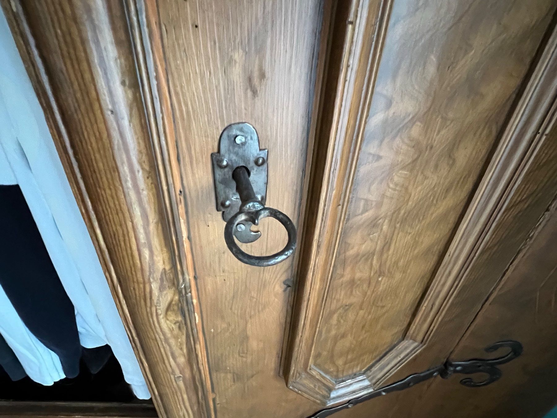 Armadi: Antiker Schrank – Usato da Lengnau venduto da Zhanna110267 3