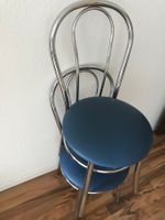 4 NEUE STÜHLE IN DUNKELBLAU, SEHR STABIL (GUTE QUALITÄT)