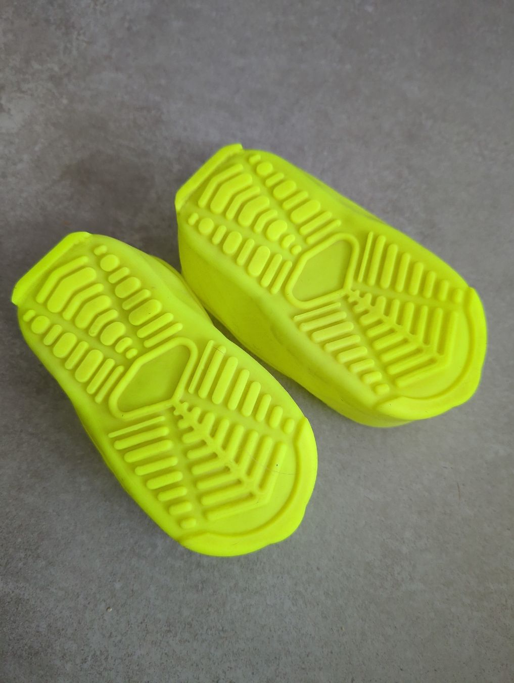 Scarpe per ragazzi: Guilive Schuhschutz Gr. 22-25 – Usato da Eglisau venduto da raf_hn2x 2