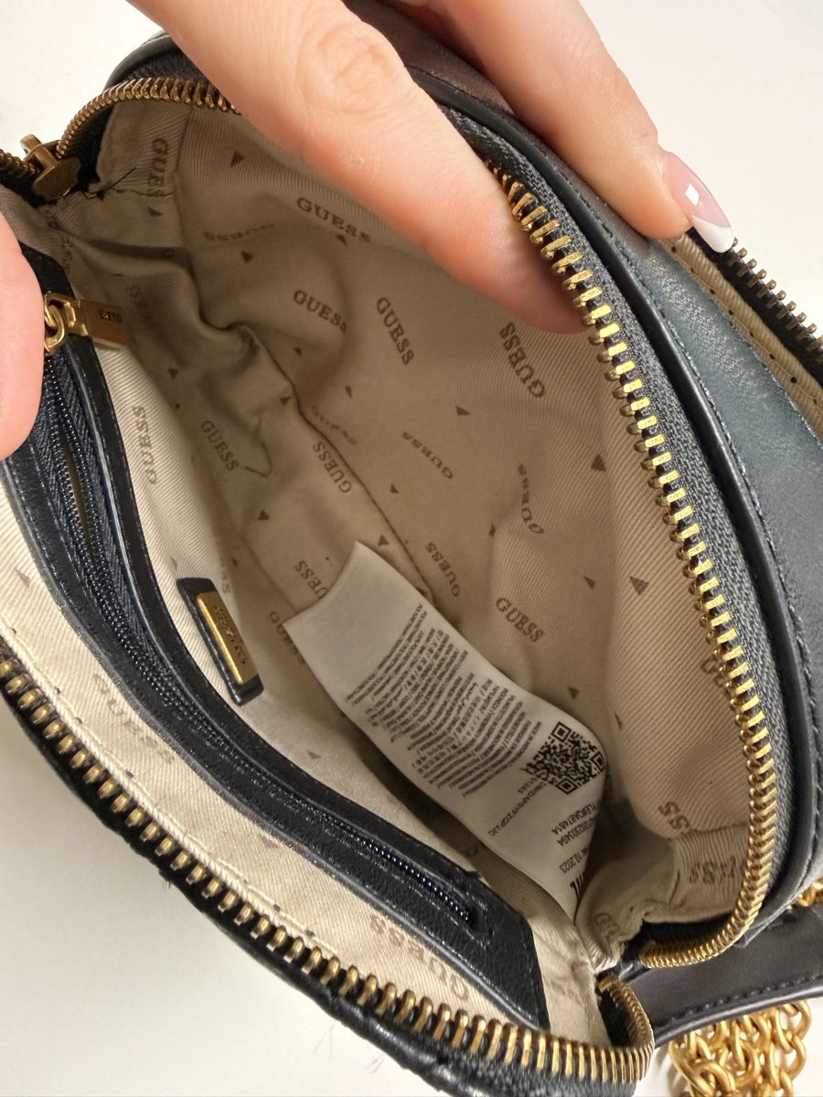 Guess Borse da donna: Guess Umhängetasche – Usato da Dübendorf venduto da Debbiedeborah 1