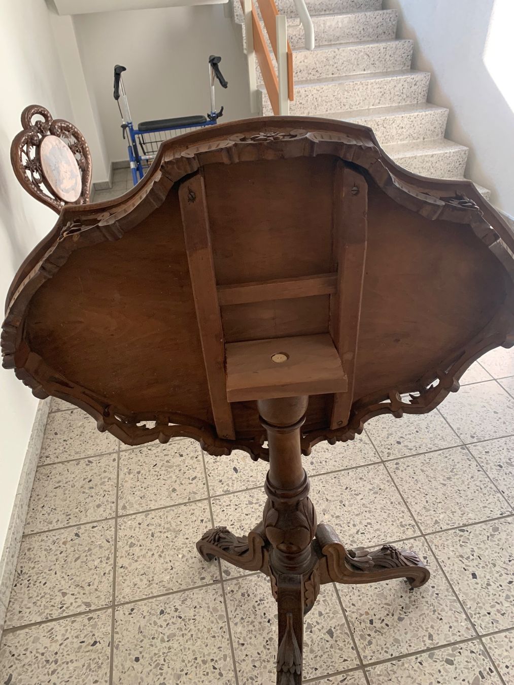 Set di tavolo e panche: Antike Brienzer Sitzgarnitur gefertigt um 1890 – Usato da Rothrist venduto da Oddymanliane 8