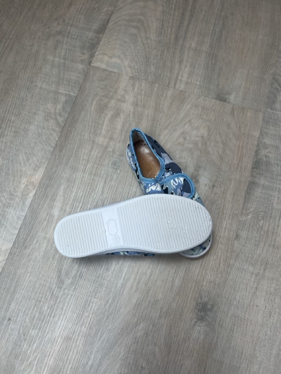 Scarpe per ragazzi: Kinder Hausschuhe 31 – Usato da Bachenbülach venduto da Dana_Ondrasik 2