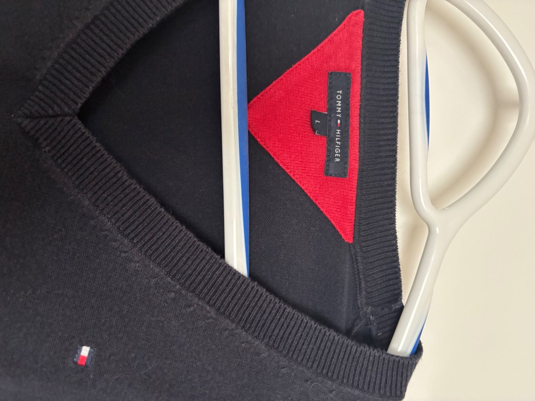 Tommy Hilfiger Pullover & Sweatshirts: Pull Tommy Hilfiger coton L – Gebraucht aus Tolochenaz von CelVrz 1
