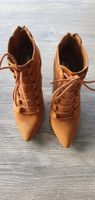 Stiefelette mit Absatz