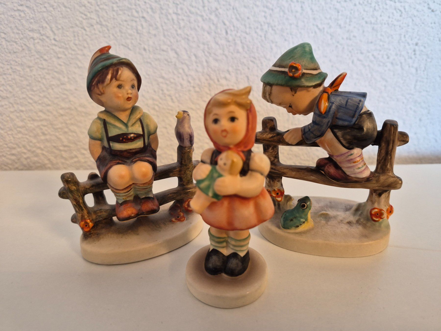 Hummel Statuette: Set Göbel Hummel Figuren – Usato da Derendingen venduto da BAK01