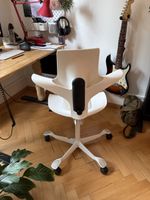 HAG Capisco 8010