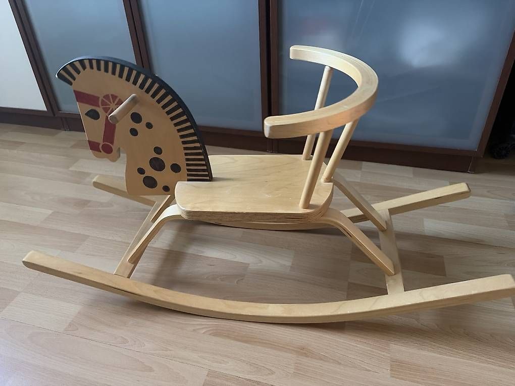 Spielzeuge: Schaukelpferd Holz – Gebraucht aus Feusisberg von lis_rt9c 2