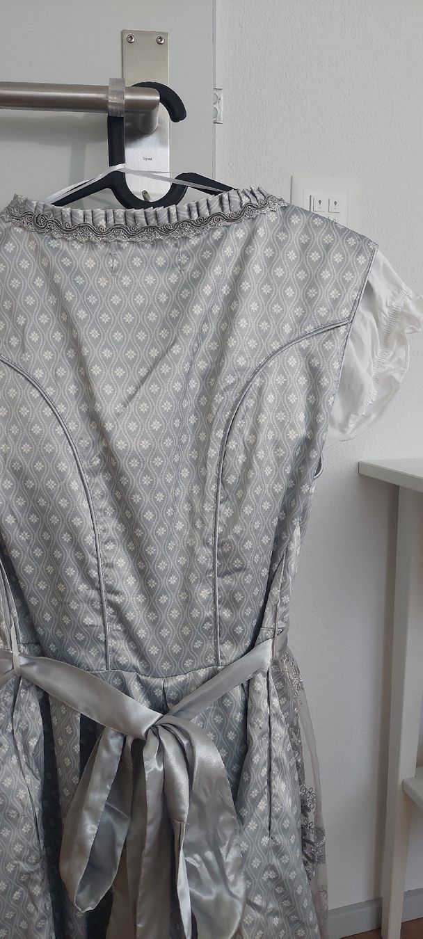 Vestiti: Dirndl  – Usato da Aarberg venduto da janetta 4