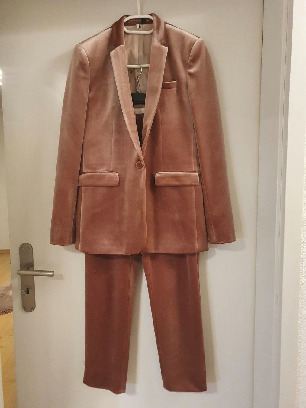Completi: Anzug Topshop aus Samt 38 – Usato da Basel venduto da Kalleskaviar