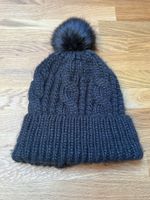 Cappello lana nero con pon pon taglia TU