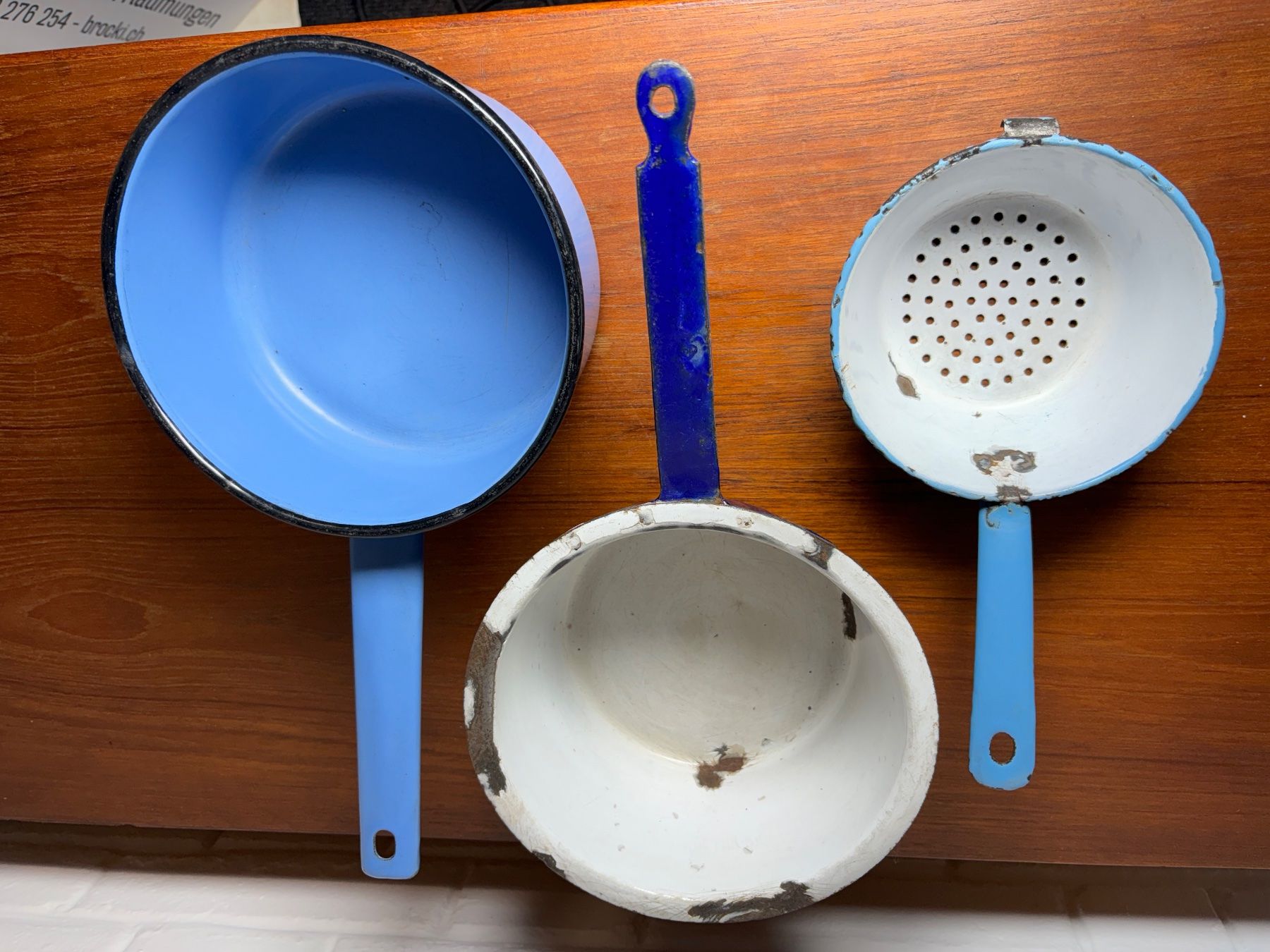 Tutte le decorazioni: Sammlung Emaillegegenstände Vintage – Usato da Hinwil venduto da DaniBachman 3