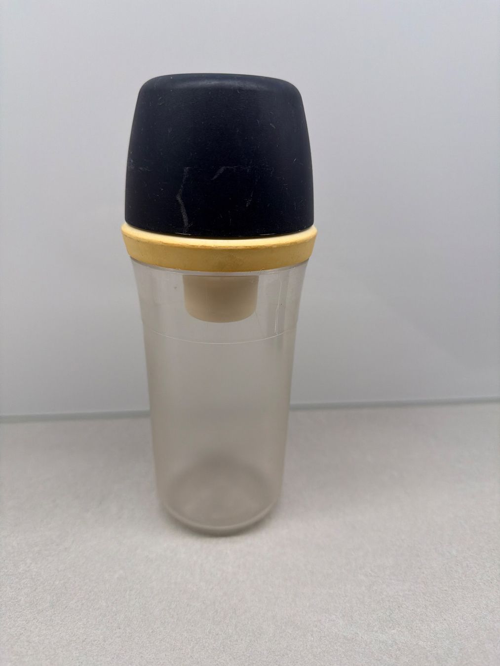 Tupperware Contenitori & Simili: Tupperware Allegra Shaker – Usato da Bülach venduto da Jackybabue