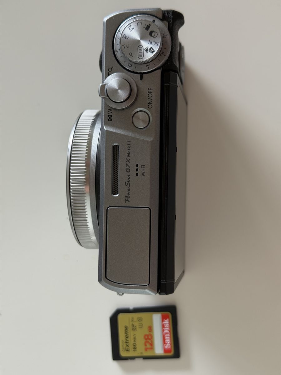 Canon Fotocamera: Canon PowerShot G7 X Mark III Silber Neu + memory card 128GB – Nuovo e nell'imballaggio originale da Aeschi b. Spiez venduto da dar_sjp8 4