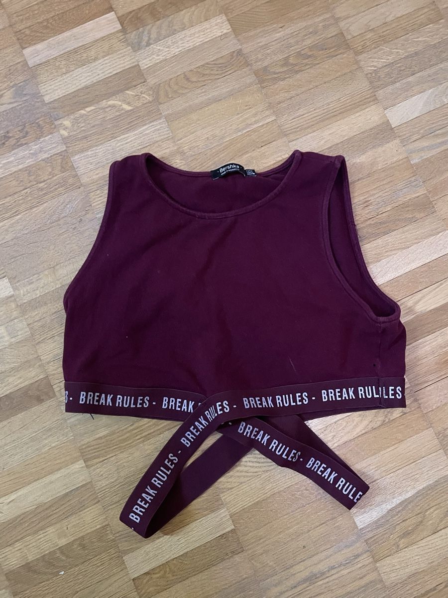 Bershka Tops: Bershka Sport Shirt – D'occasion à Zürich par liz_22fd