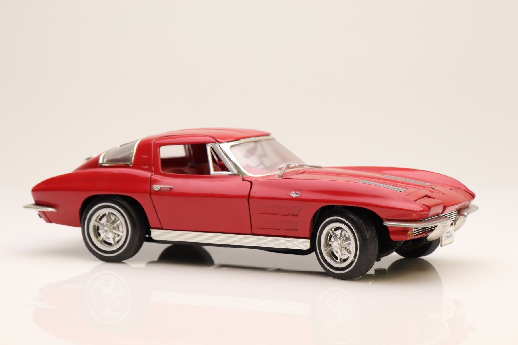 Chevrolet Modellini d'auto: ERTL Chevrolet Corvette 1/18 Modellauto – Usato da Ried (Muotathal) venduto da Modellbahn.swiss