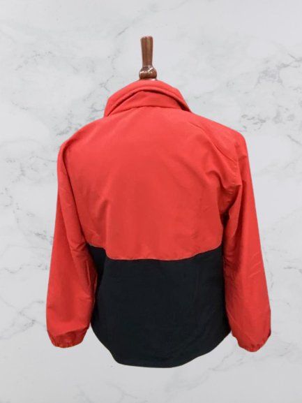 Kleiderpakete: Vêtements  "ALPAS"  Taille 42 – Gebraucht aus Genève von TradeCH 1