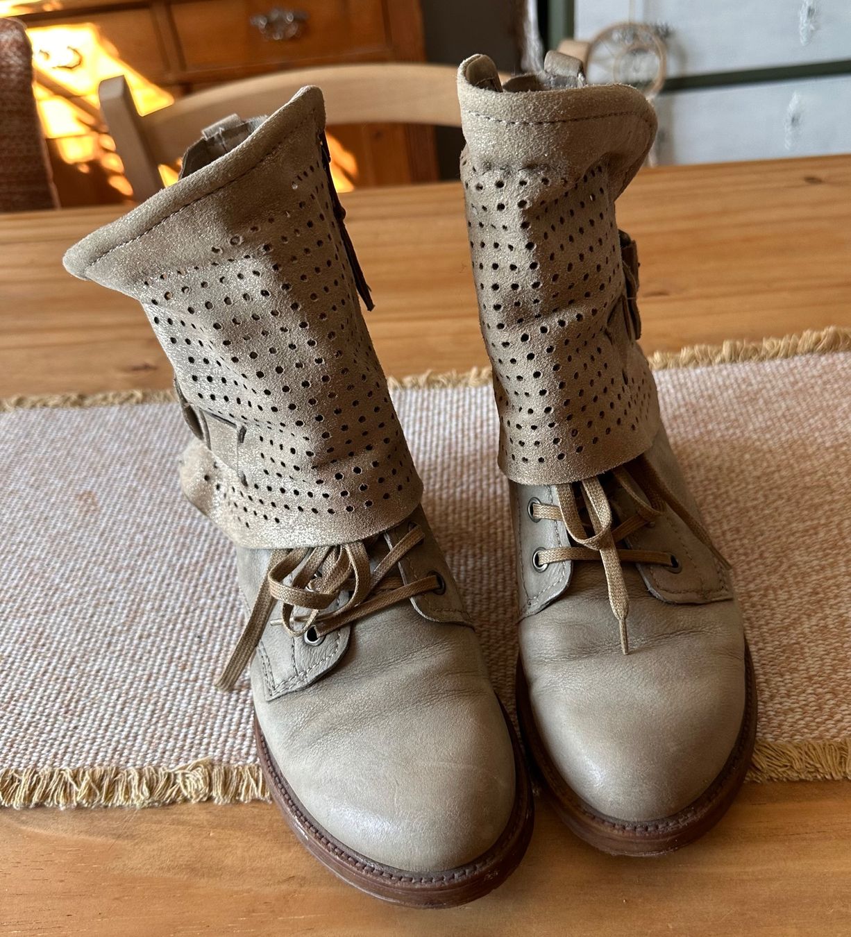 Mjus Scarpe da donna: Stiefeletten von Mjus Gr. 37 – Usato da Muri AG venduto da Shoshana5 2