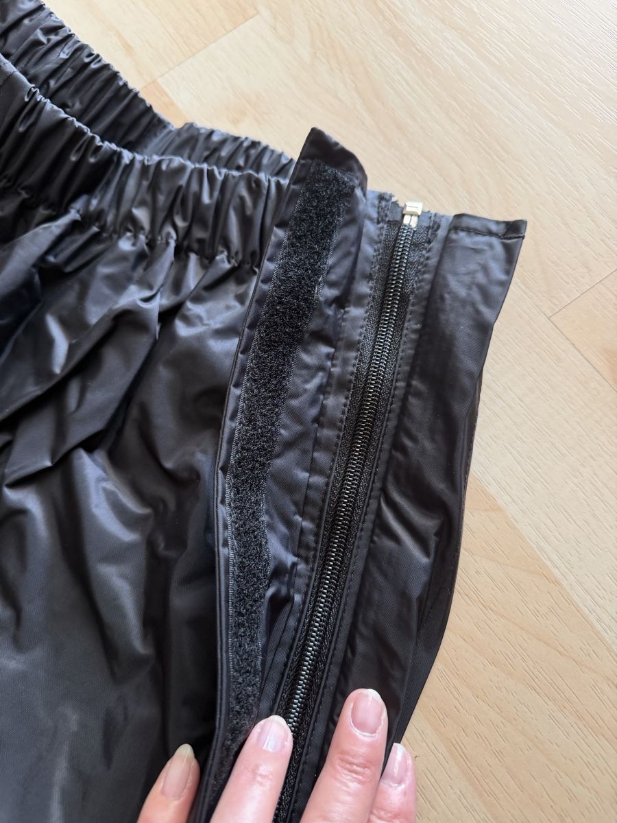 Kleiderpakete: Motorrad-Regenhose Gr XL – Gebraucht aus Aarwangen von Cyango 2