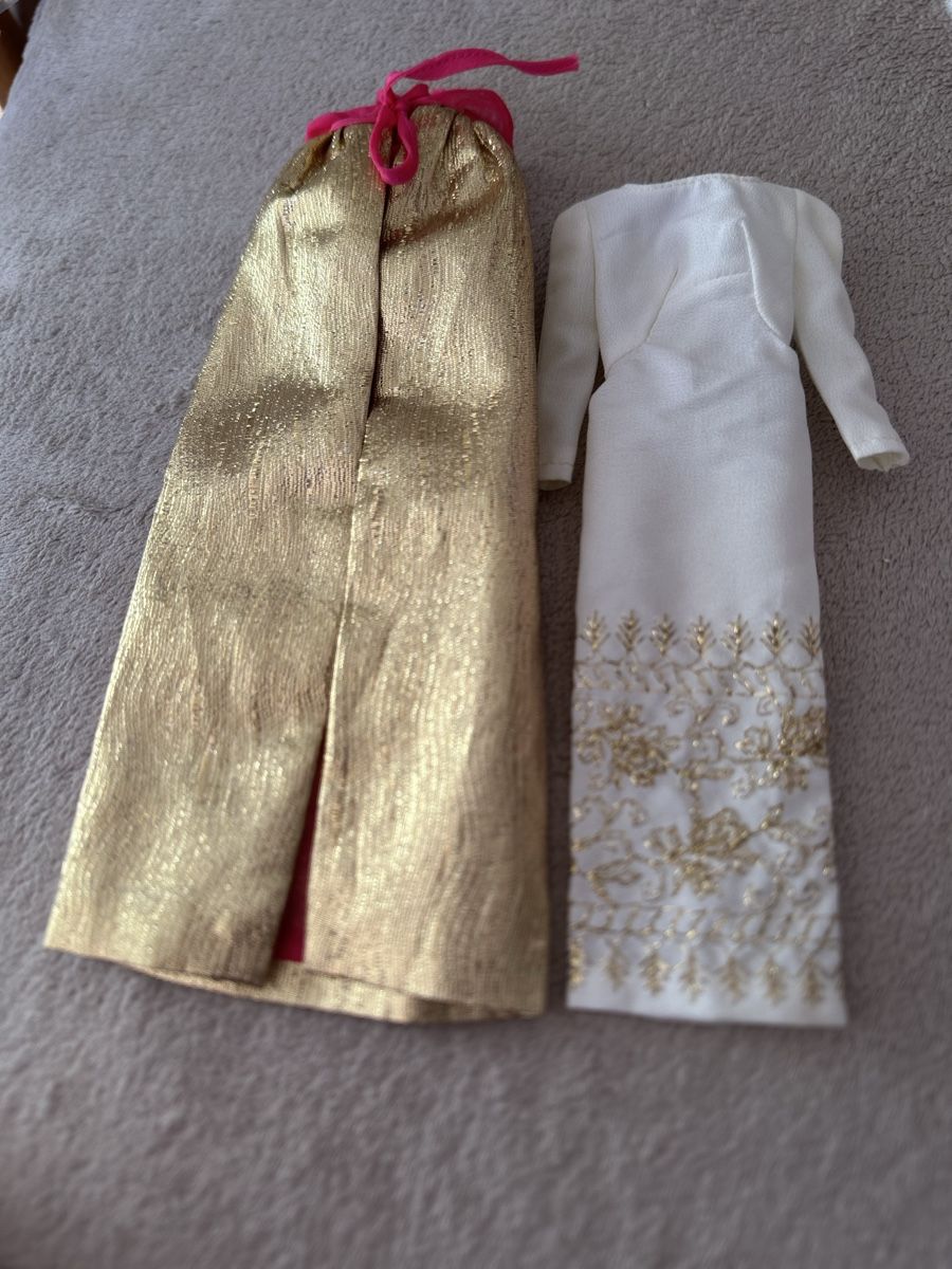 Bambole: Vintage Formal Occassion 1967 – Usato da Herbriggen venduto da Sehrazade 9