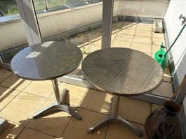 2 Kleine Gartentische zum Beistellen