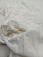 1 Seiden-Samt Foulard; d.h. das Tuch ist fertig rouliert.