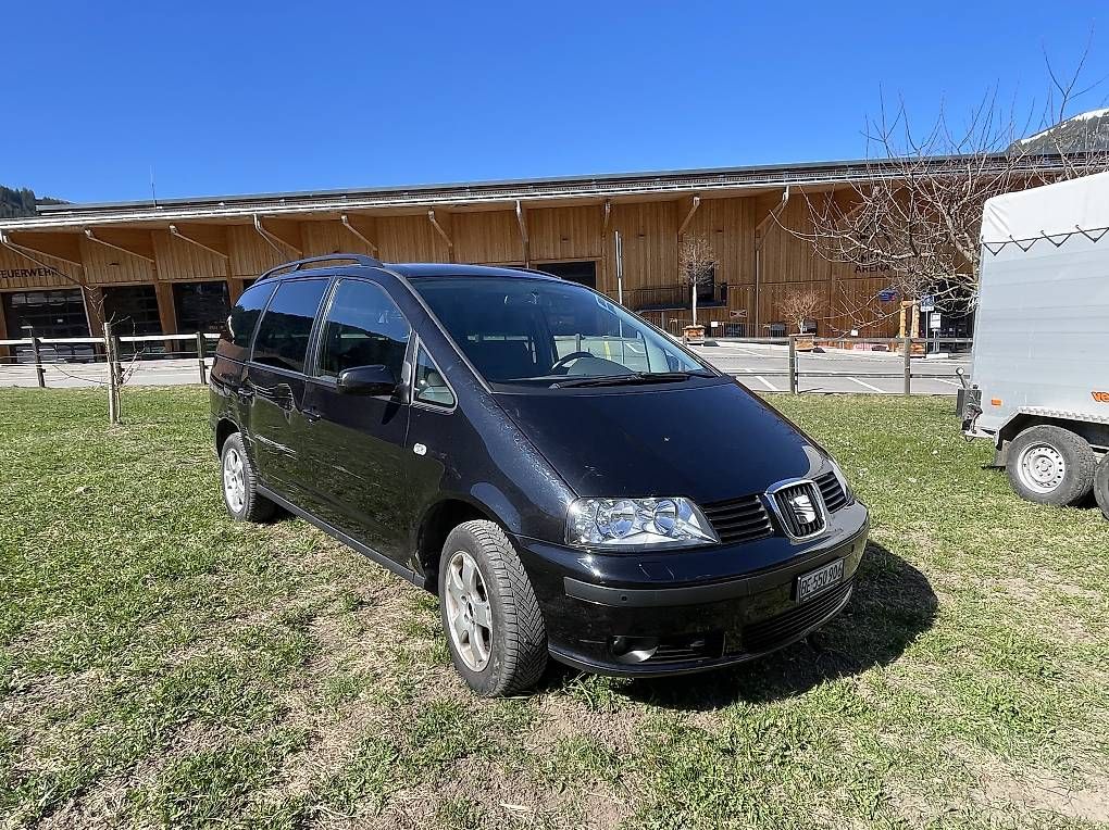Automobili: Seat Alhambra 4x4 – Usato da Zweisimmen venduto da Mikat