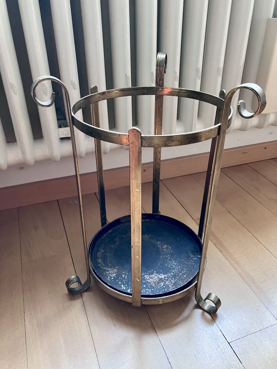 Altri mobili per ufficio: Vintage Schirmständer Messing – Usato da Bern venduto da Kiakiaora
