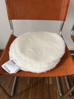 18 Stuhlkissen, Schaffell, elfenbeinweiss (IKEA, STEIVOR)